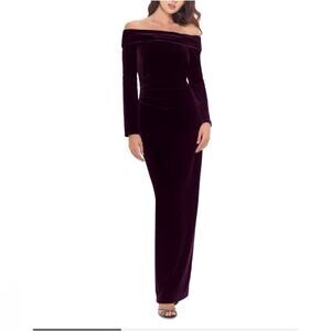 Xscape Oliviane Off-the-Shoulder Long Sleeve Velvet Gown in size 8